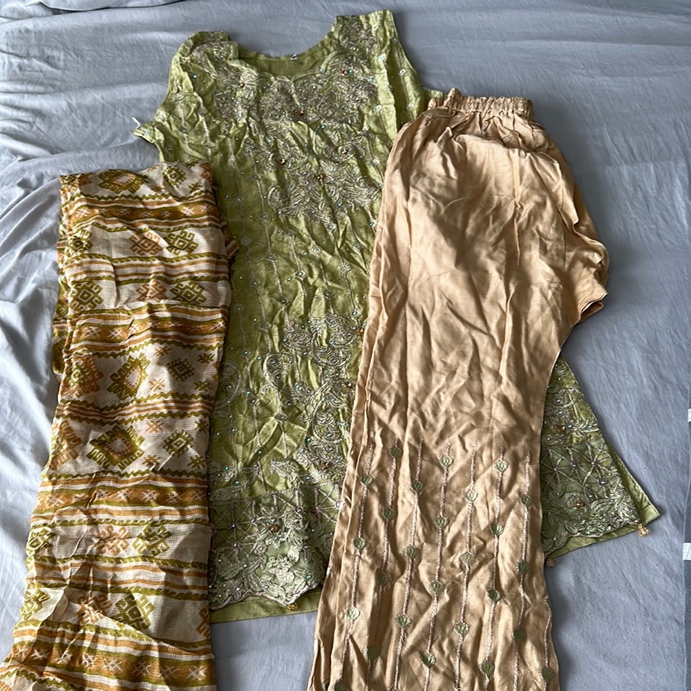 Brand New Pakistani SiMple suit Shalwar kameez